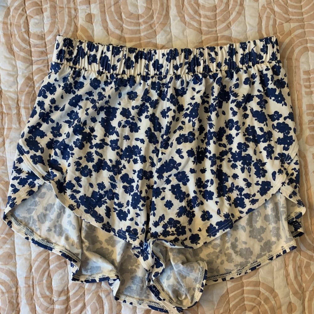 Old Navy XS Floral Butterfly Shorts ✿❀✿❀